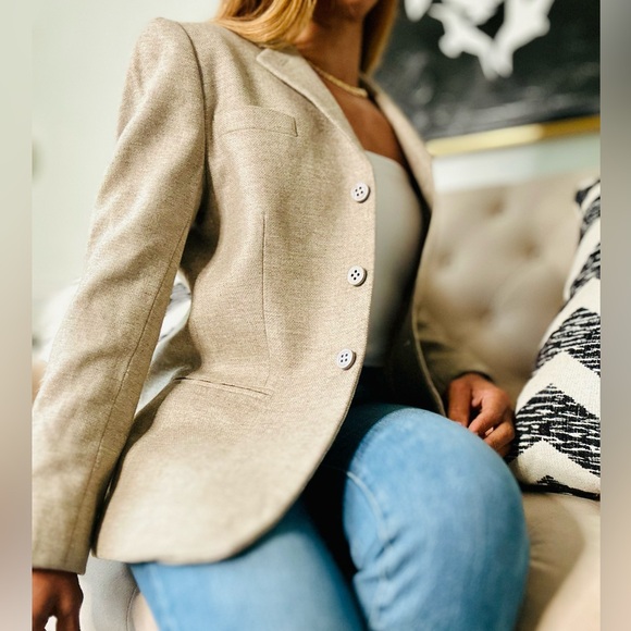 Armani Collezioni Women’s Cashmere Blazer - Picture 5 of 9